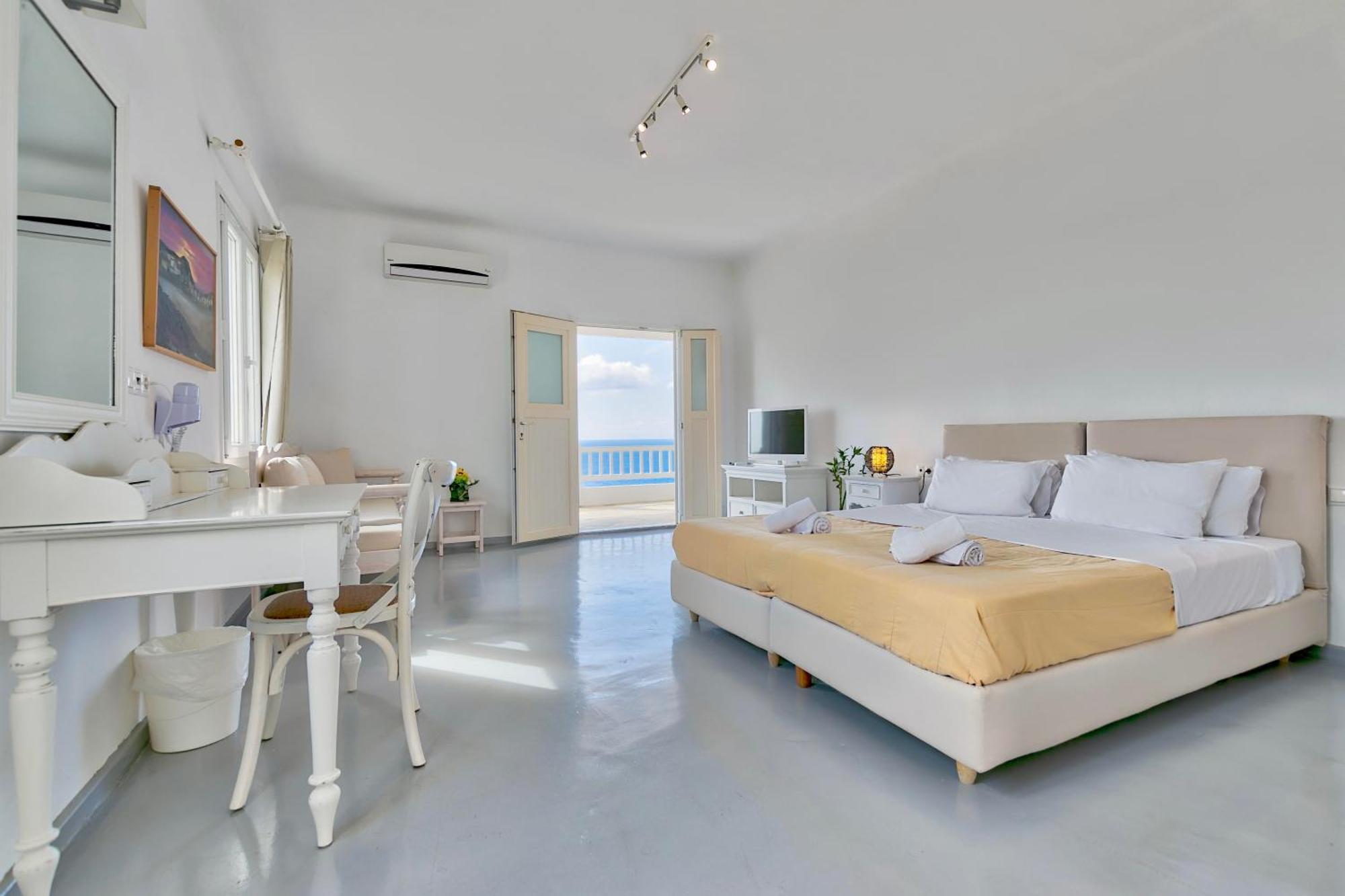 With-Inn Mykonos Suites Tourlos Exterior photo