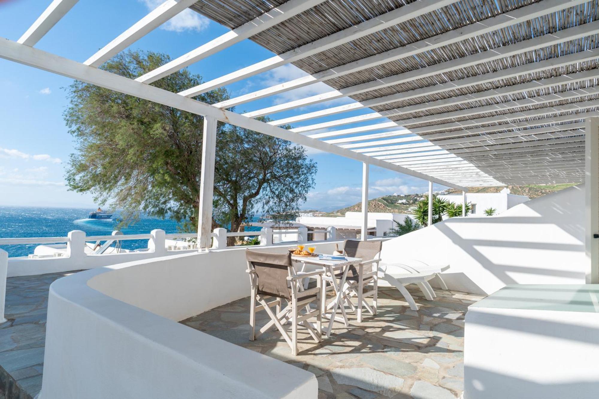 With-Inn Mykonos Suites Tourlos Exterior photo